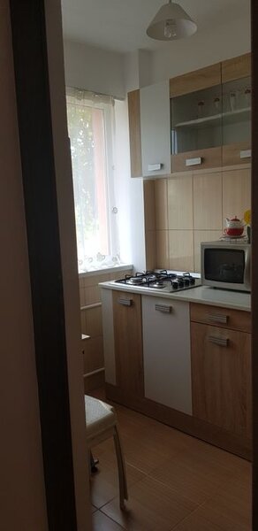 Costin Georgian - 1 Decembrie 1918 - Titan - 10 min metrou Costin Georgian