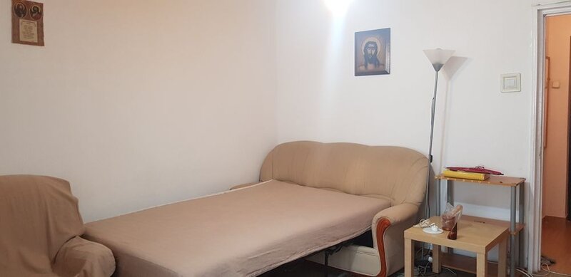 Costin Georgian - 1 Decembrie 1918 - Titan - 10 min metrou Costin Georgian